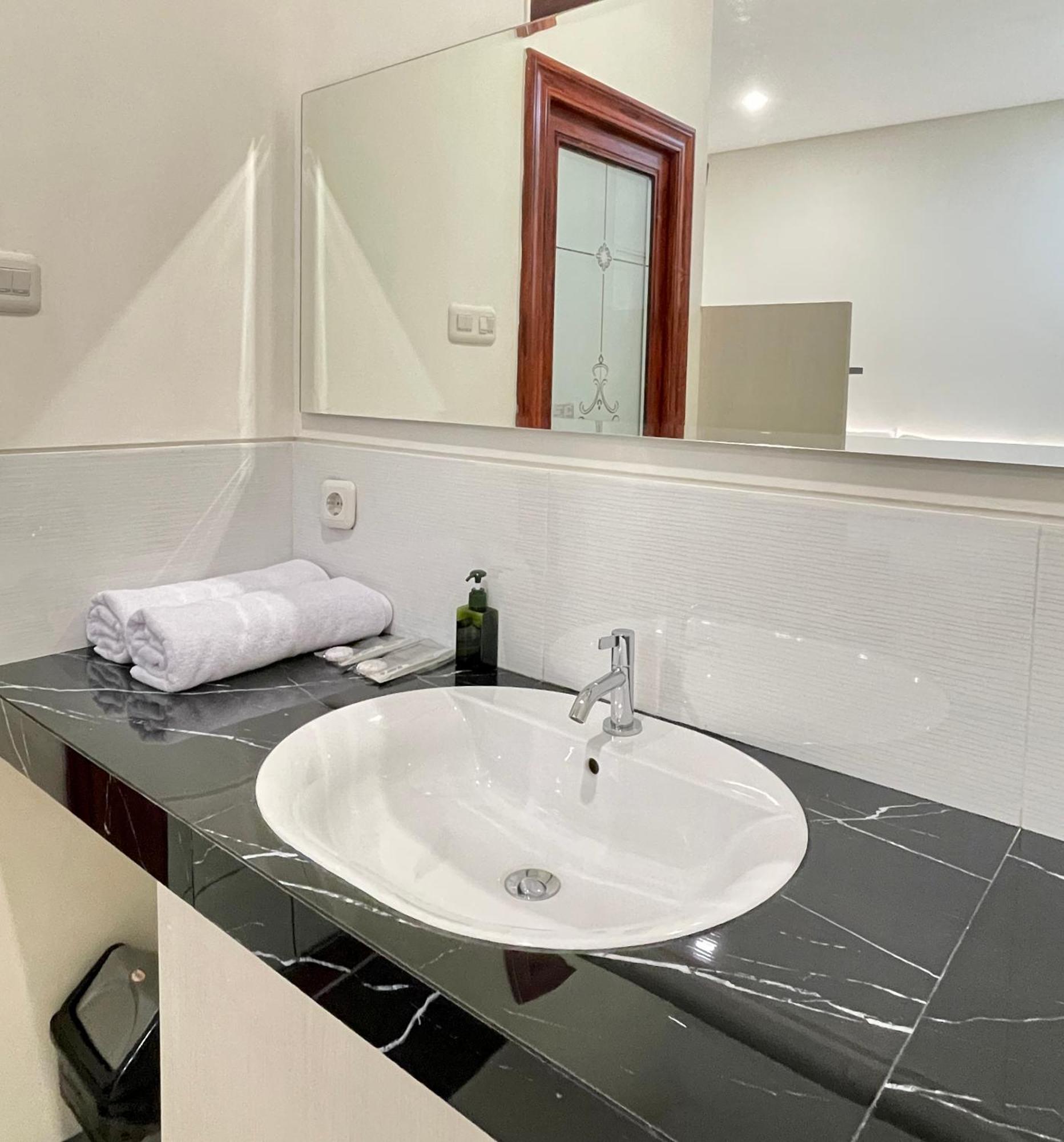 Kawa Living Hotel Krukah Екстериор снимка